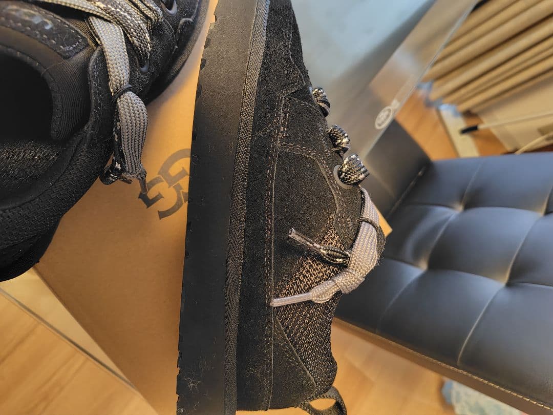 UGG ブラック スニーカー Lo Lowmel