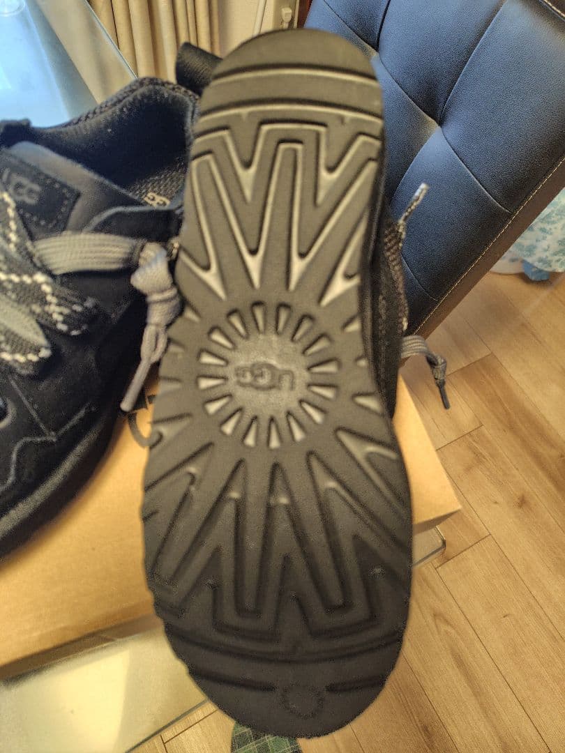 UGG ブラック スニーカー Lo Lowmel