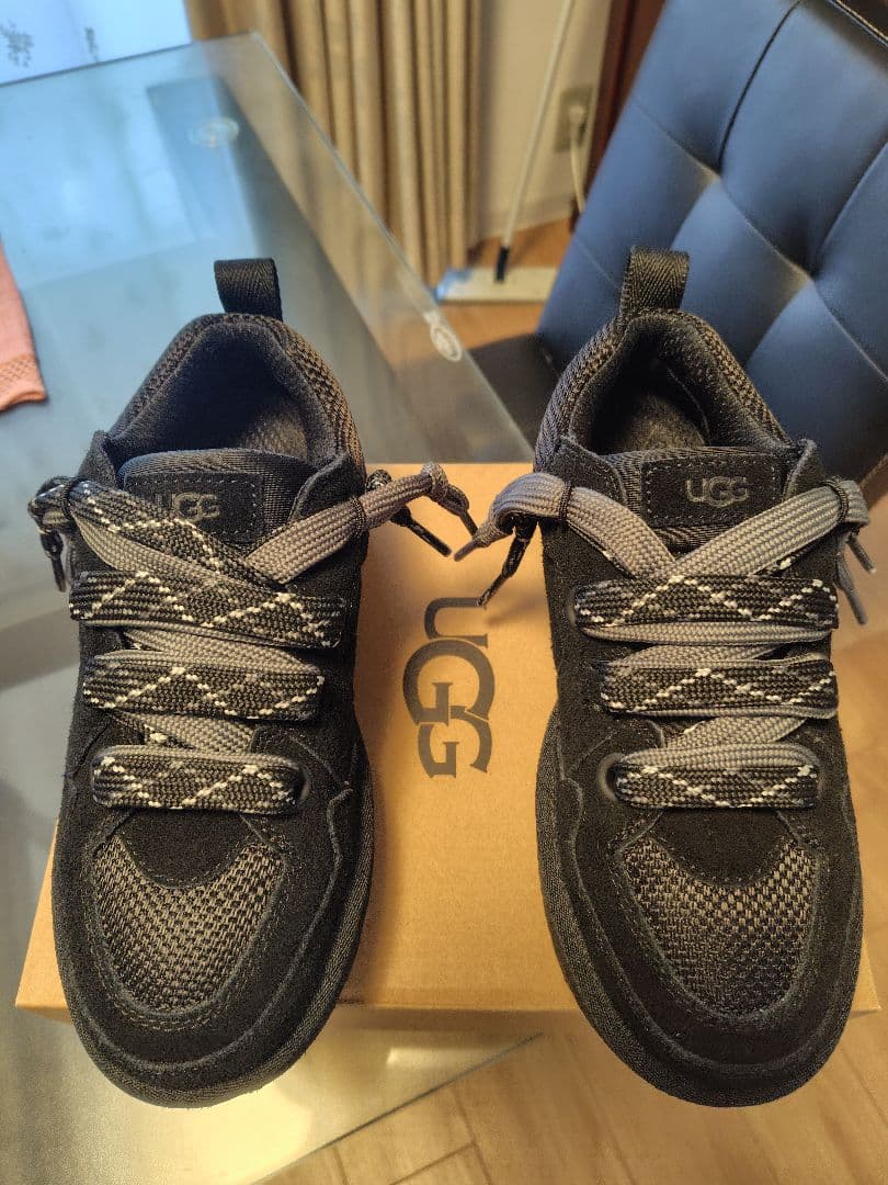 UGG ブラック スニーカー Lo Lowmel
