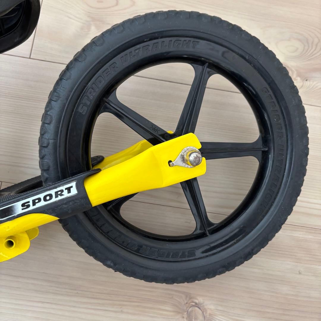 STRIDER バランスバイク イエロー 12インチ　スポーツ