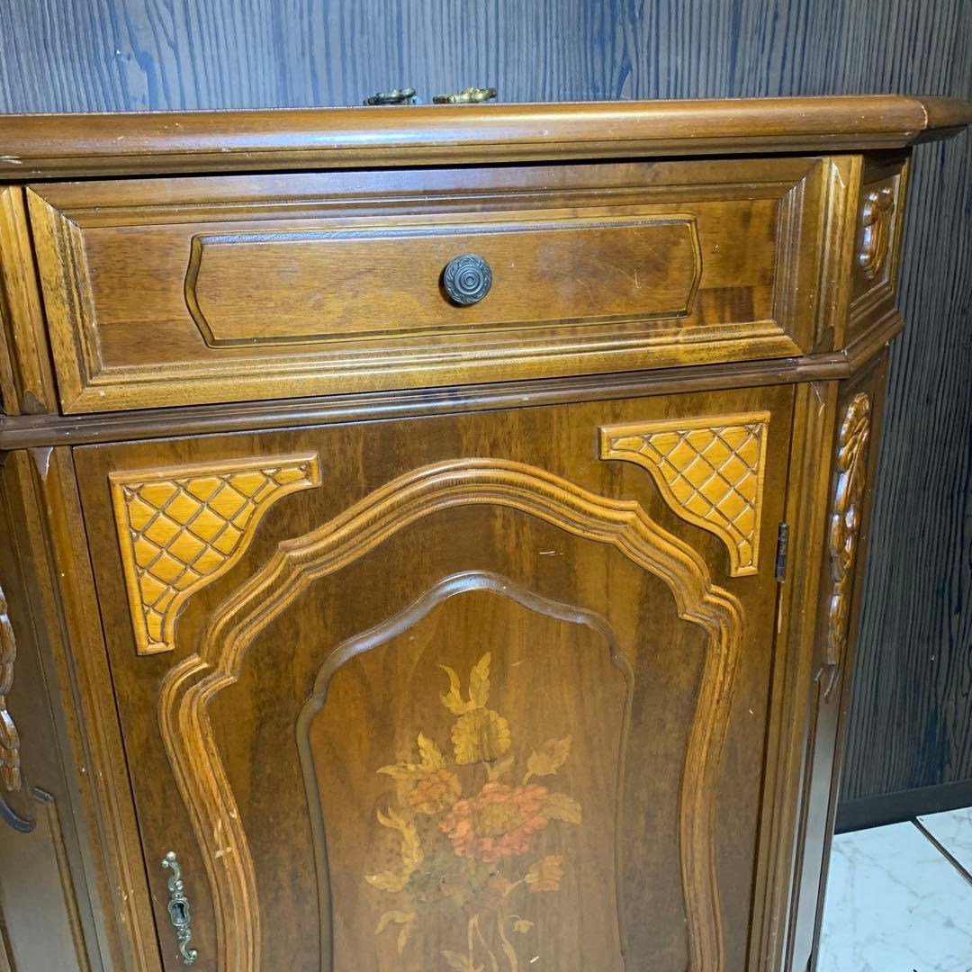 M*N様 イタリア　アンティーク　キャビネット