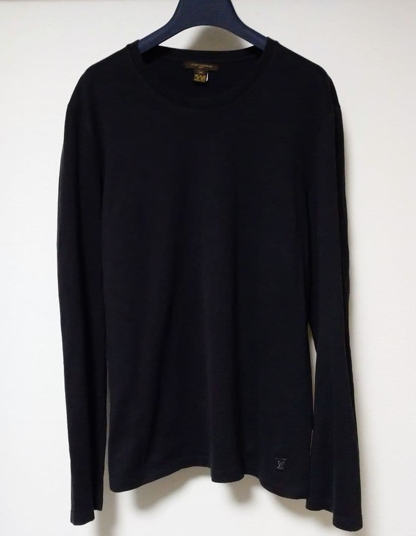 【値下げ】ルイヴィトン 長袖カットソー LVロゴワッペン付き黒 M