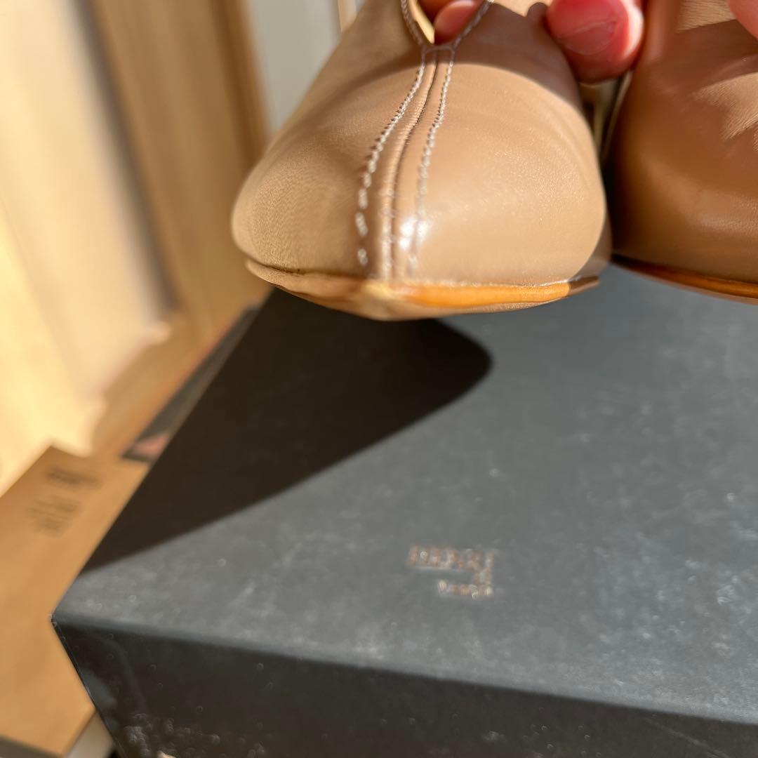 ［お値下げ❗️］HENRI EN VARGO ベージュ ポインテッドトゥヒール