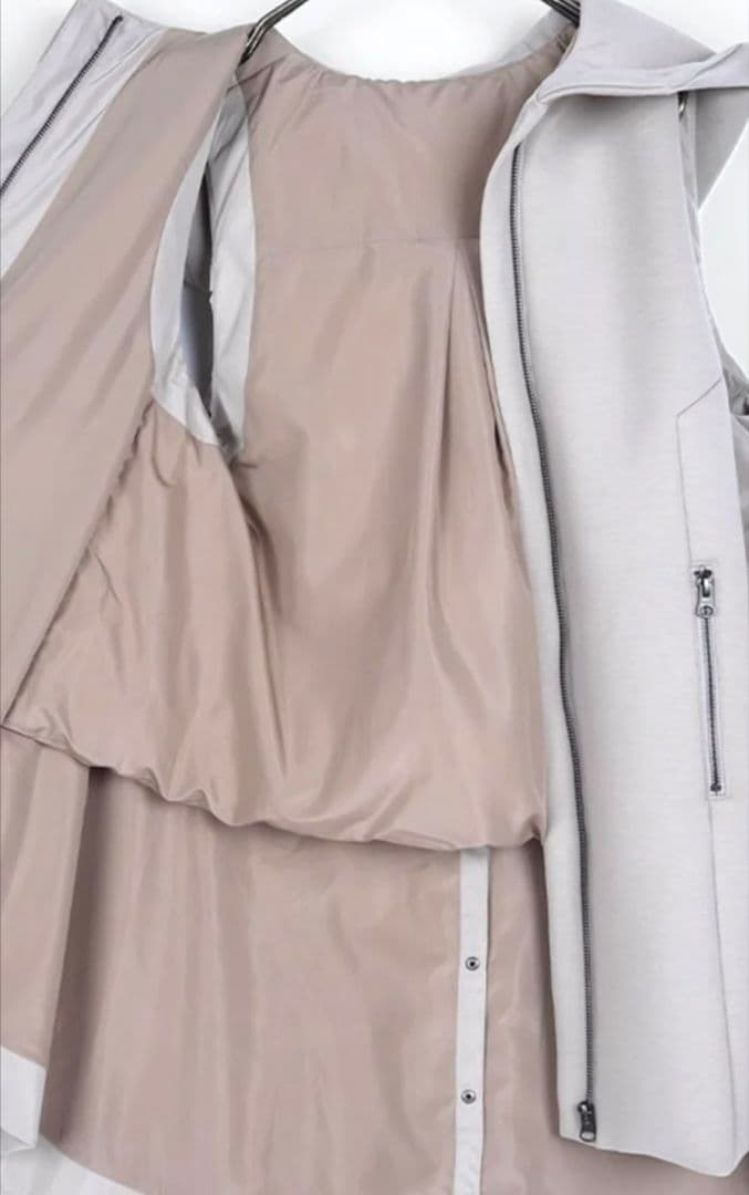 ヤマダヤ CLOVE　ドッキングデザインダウンベスト グレー