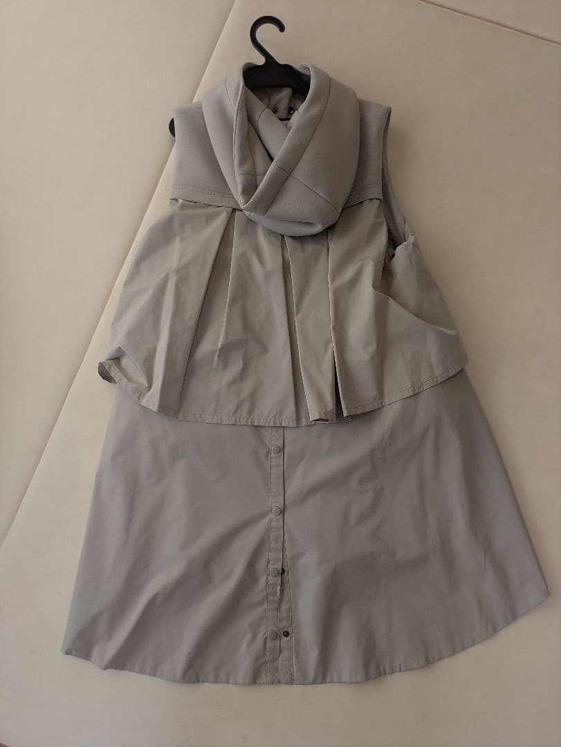 ヤマダヤ CLOVE　ドッキングデザインダウンベスト グレー