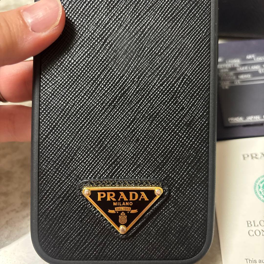 PRADA iPhone15ケース