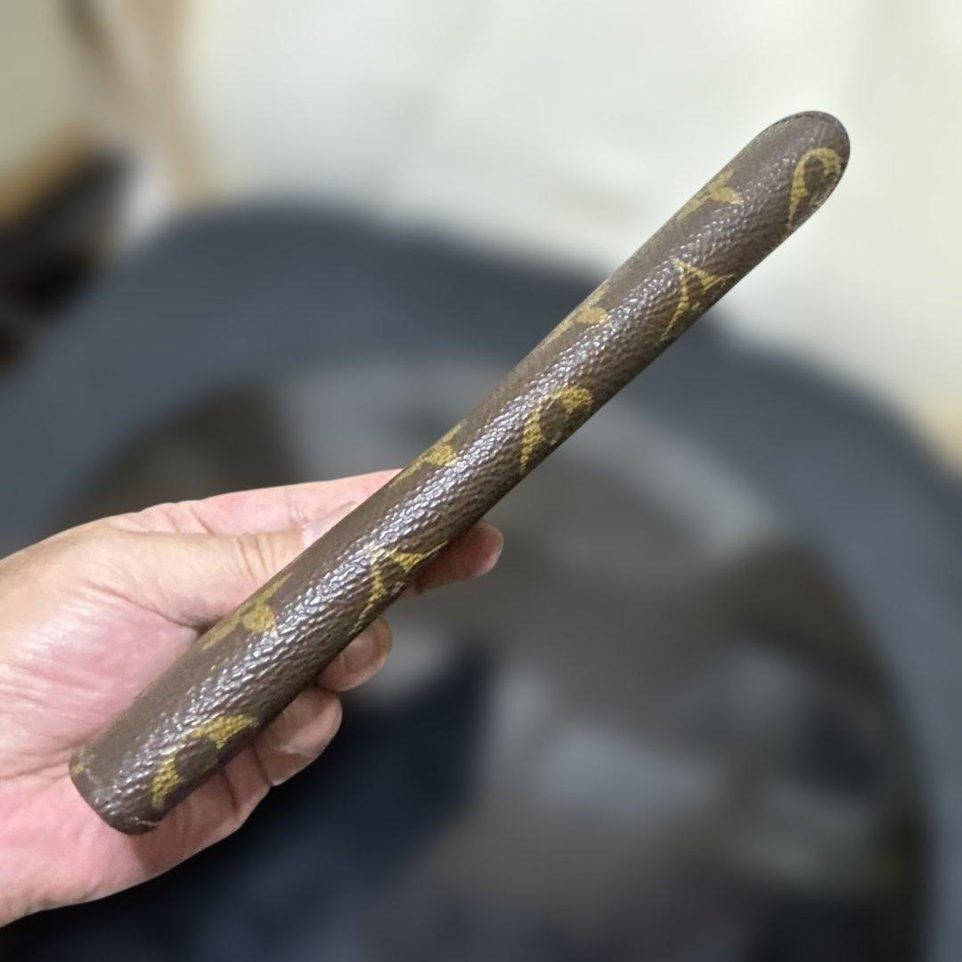 ⑥☆外観美品/優良品☆カード2枚タイプ♪サラ長財布