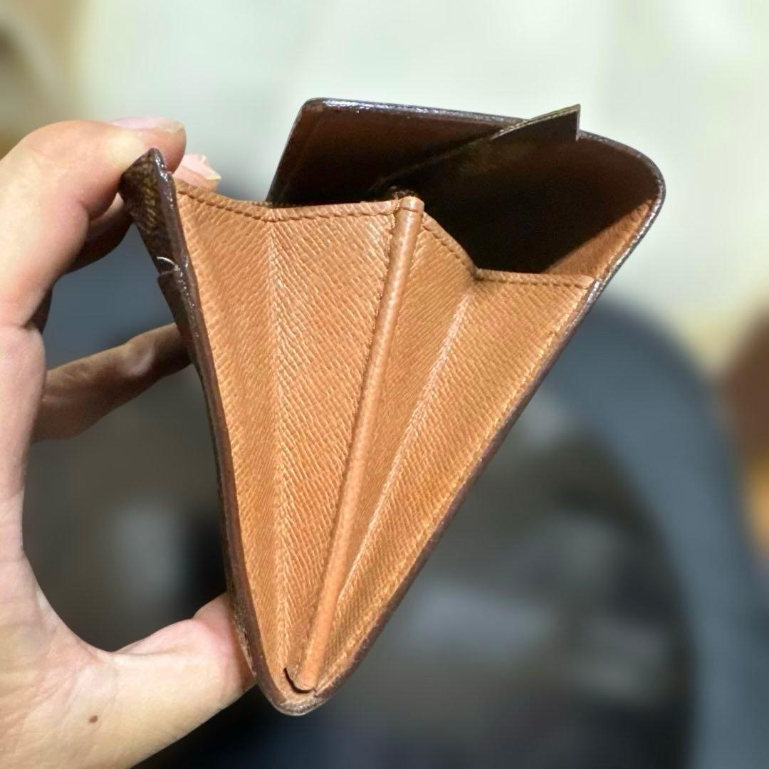 ⑥☆外観美品/優良品☆カード2枚タイプ♪サラ長財布