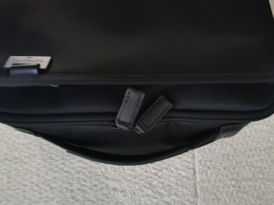 サムソナイト　デボネア5　M ナイロン製 ブラックバックパック