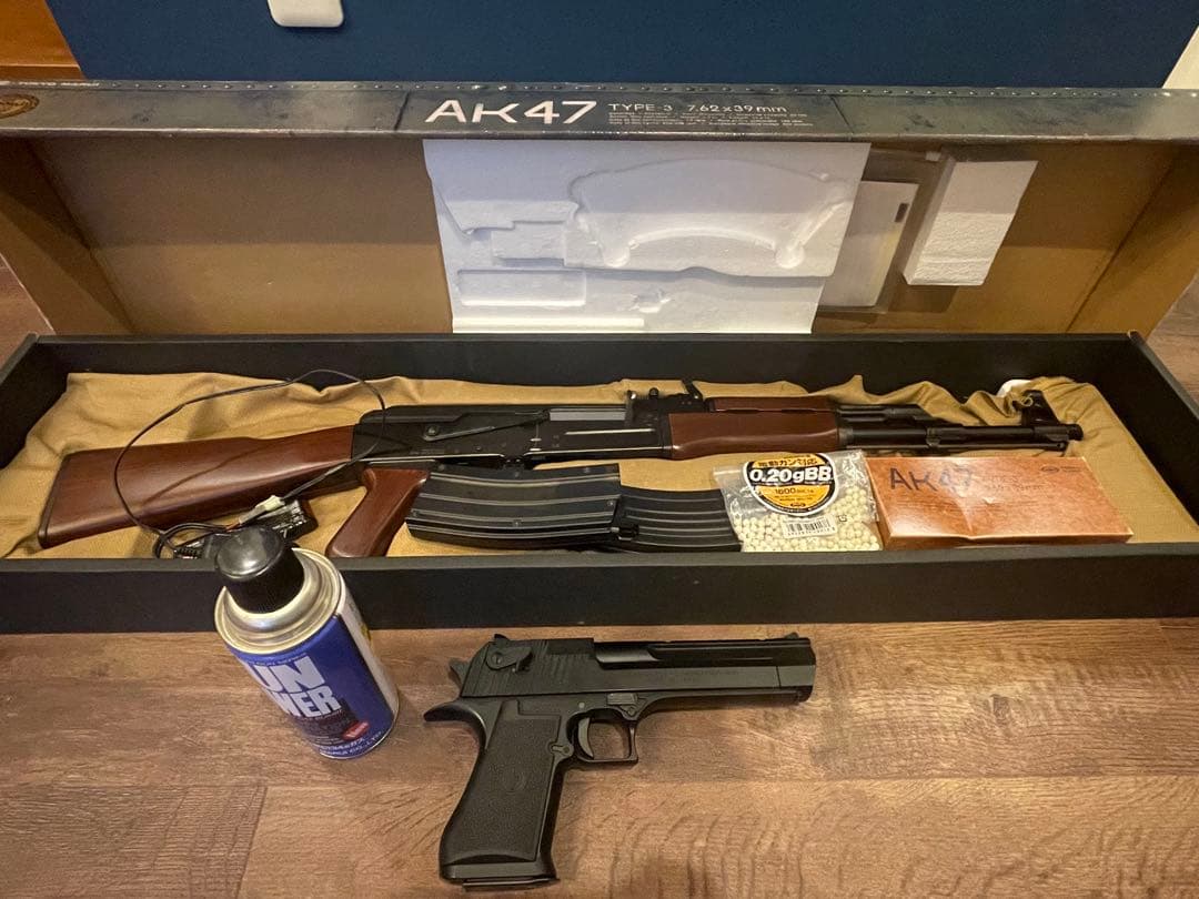 【美品】東京マルイ　次世代電動ガン AK47 type3 &デザートイーグル