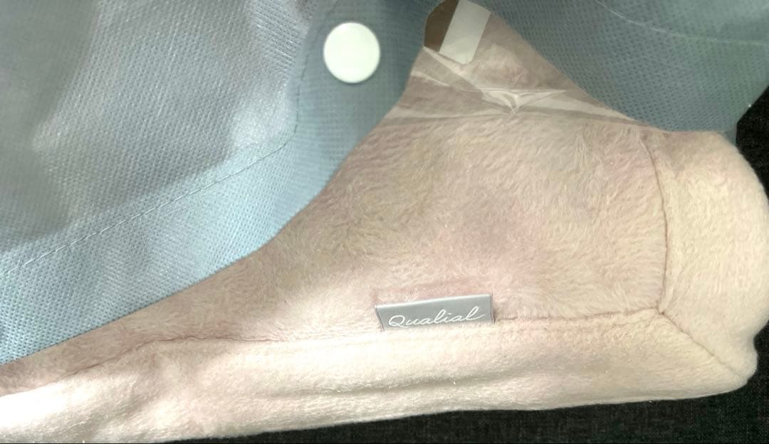 新品未開封　西川　シルク毛布　シルク100% 日本製　絹　クオリアル　真綿布団