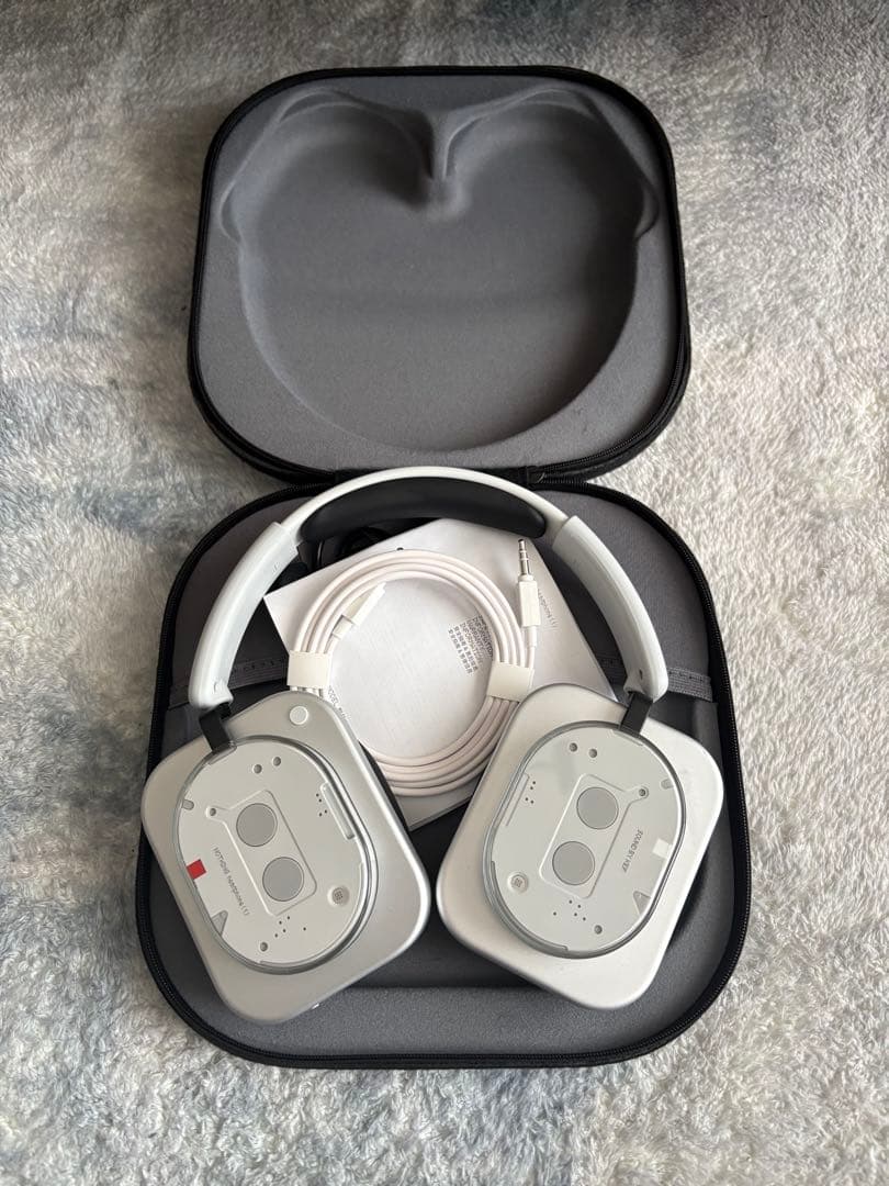 Nothing ワイヤレスヘッドホン ケース付き
