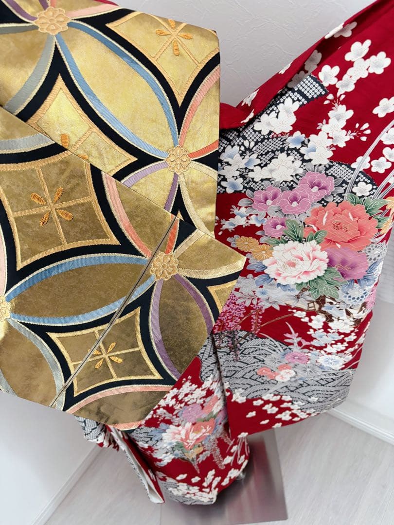 正絹振袖フルセット　牡丹　花柄　赤　成人式　七宝袋帯