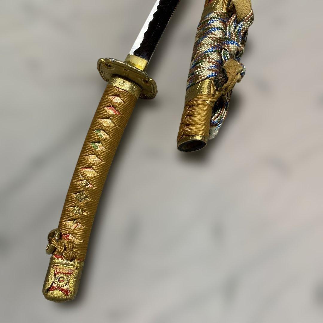 模造刀 太刀 金茶柄 太刀造鍔 太刀造り梨地呂鞘