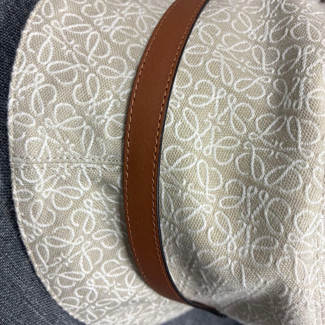 ロエベバケットハット