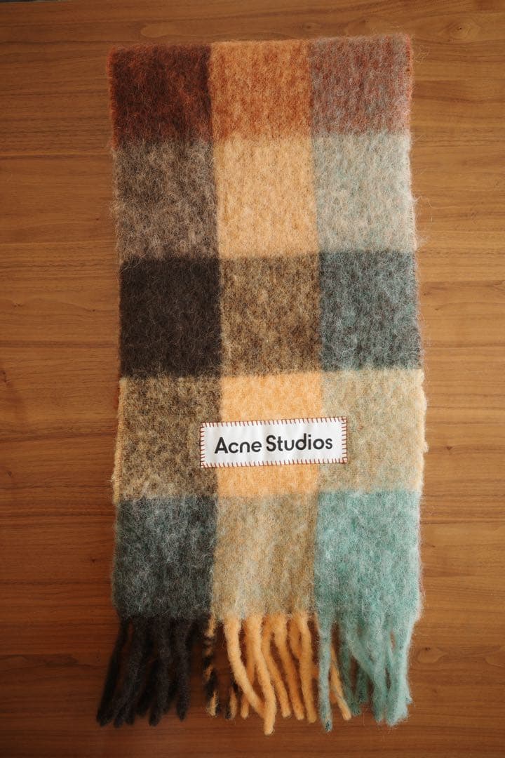 Acne Studiosモヘアマフラー