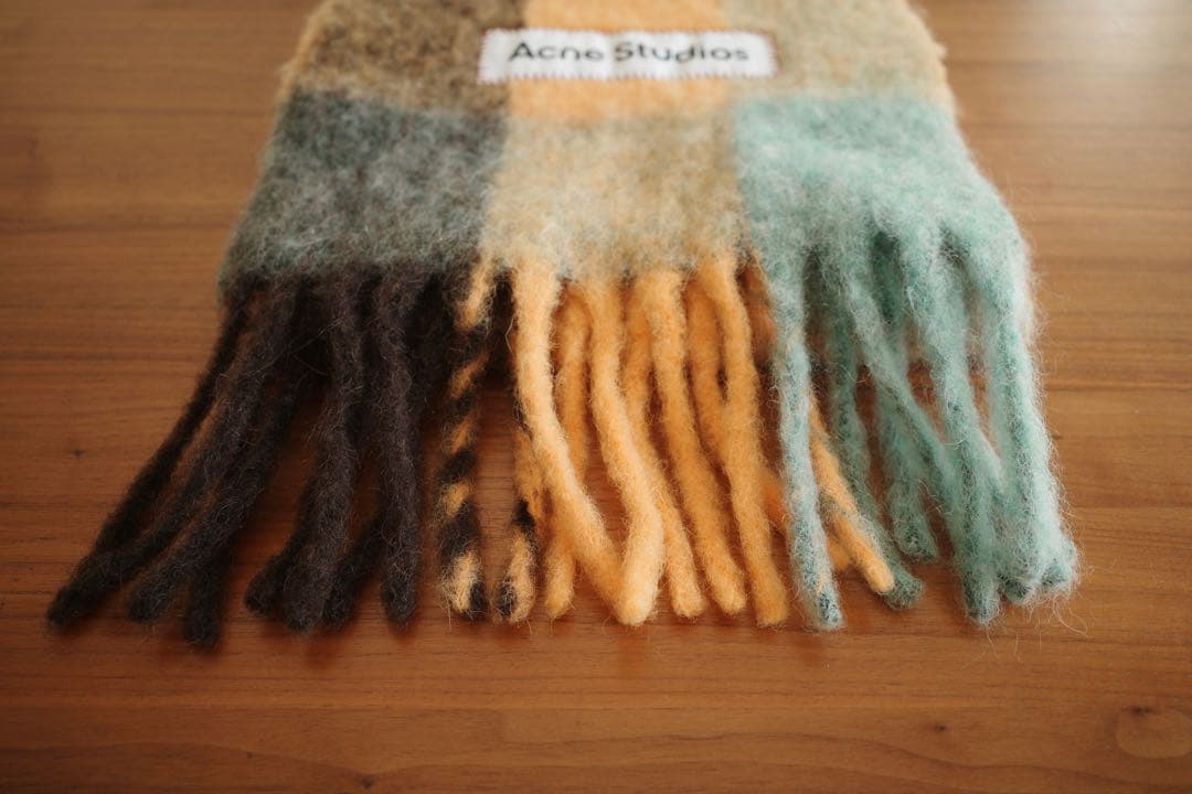 Acne Studiosモヘアマフラー