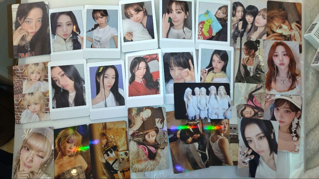 LE SSERAFIM HOT・DIFFERENT✨️トレカ64枚アルバムセット