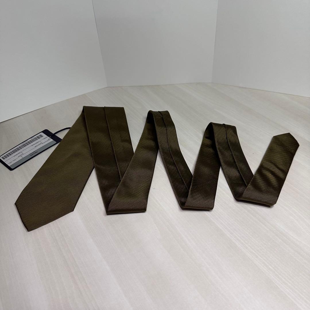 新品タグ付き☆プラダ☆ネクタイ☆カーキ☆ブラウン☆無地☆ヘリンボーン☆518