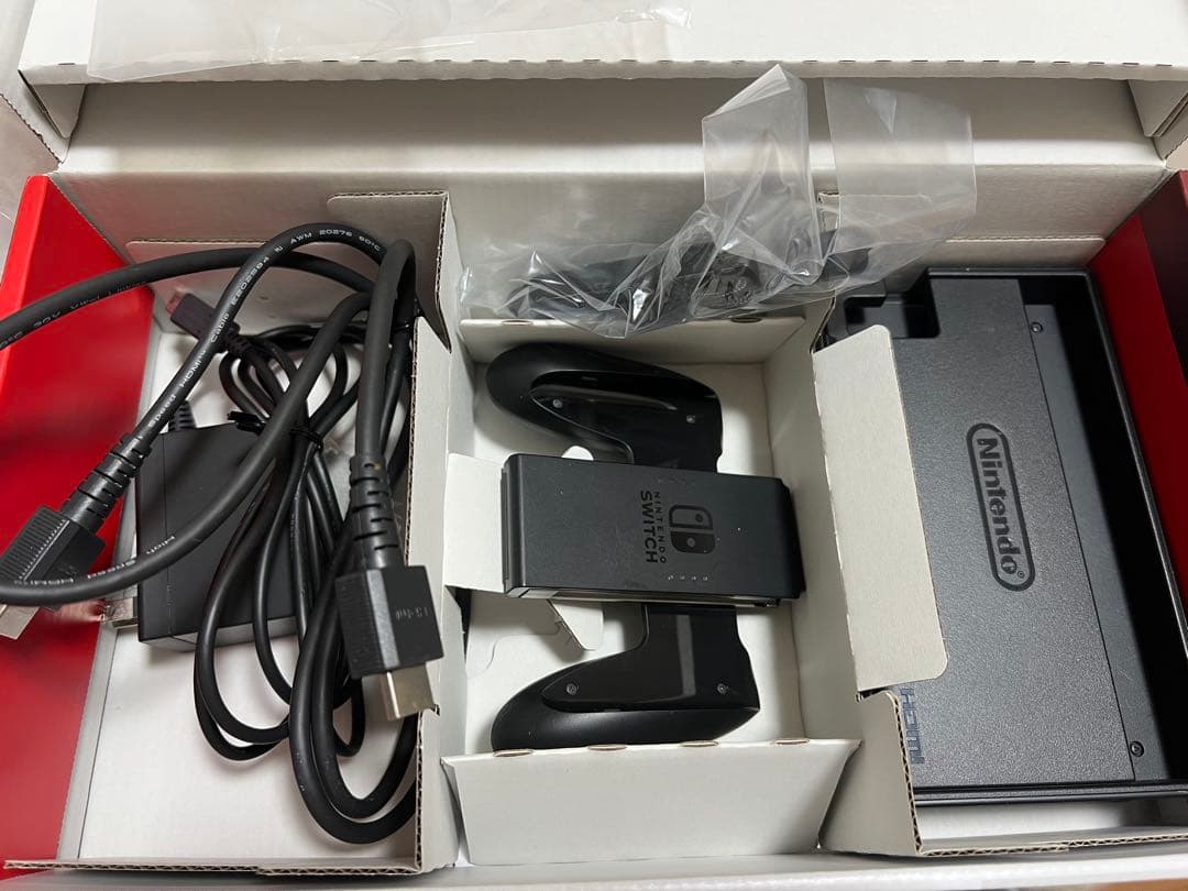 T*A様 Nintendo Switch 本体 赤/青 ジョイコン付き