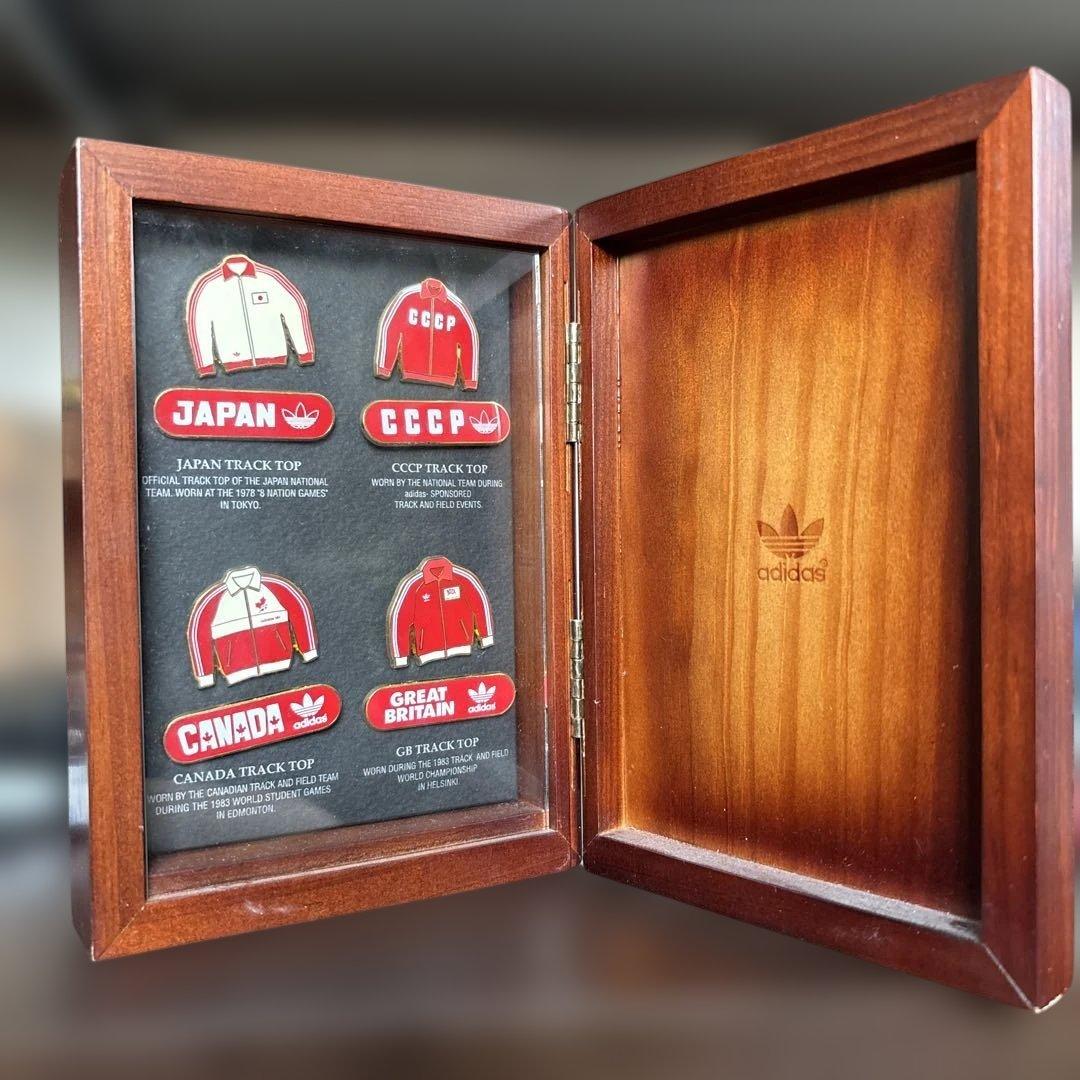 アディダス RED PACKAGE トラックトップコレクション