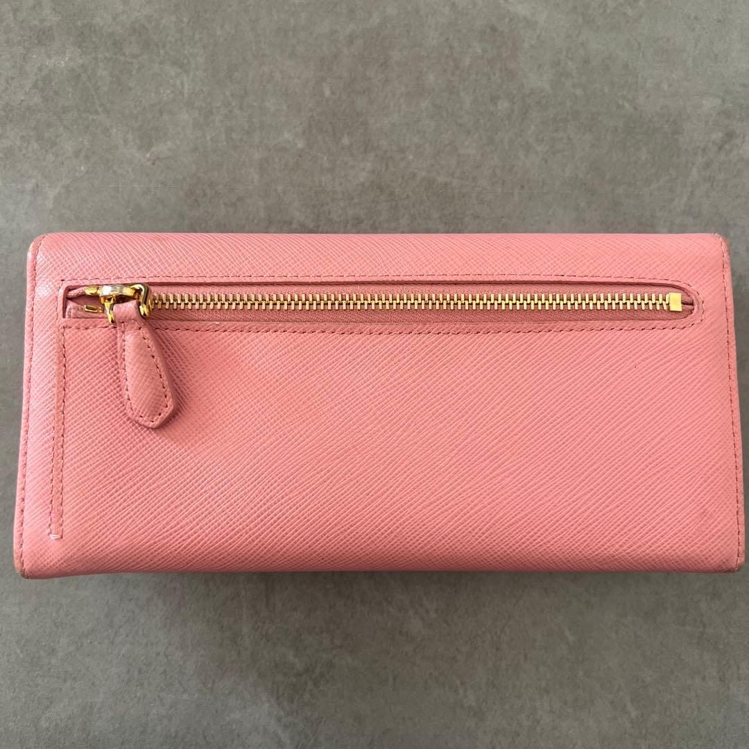 プラダ　長財布　ピンク