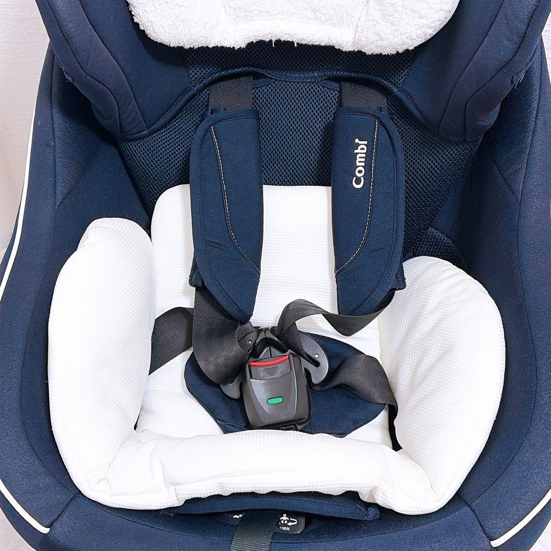 【美品】 コンビ チャイルドシート クルムーヴ スマート ネイビーISOFIX