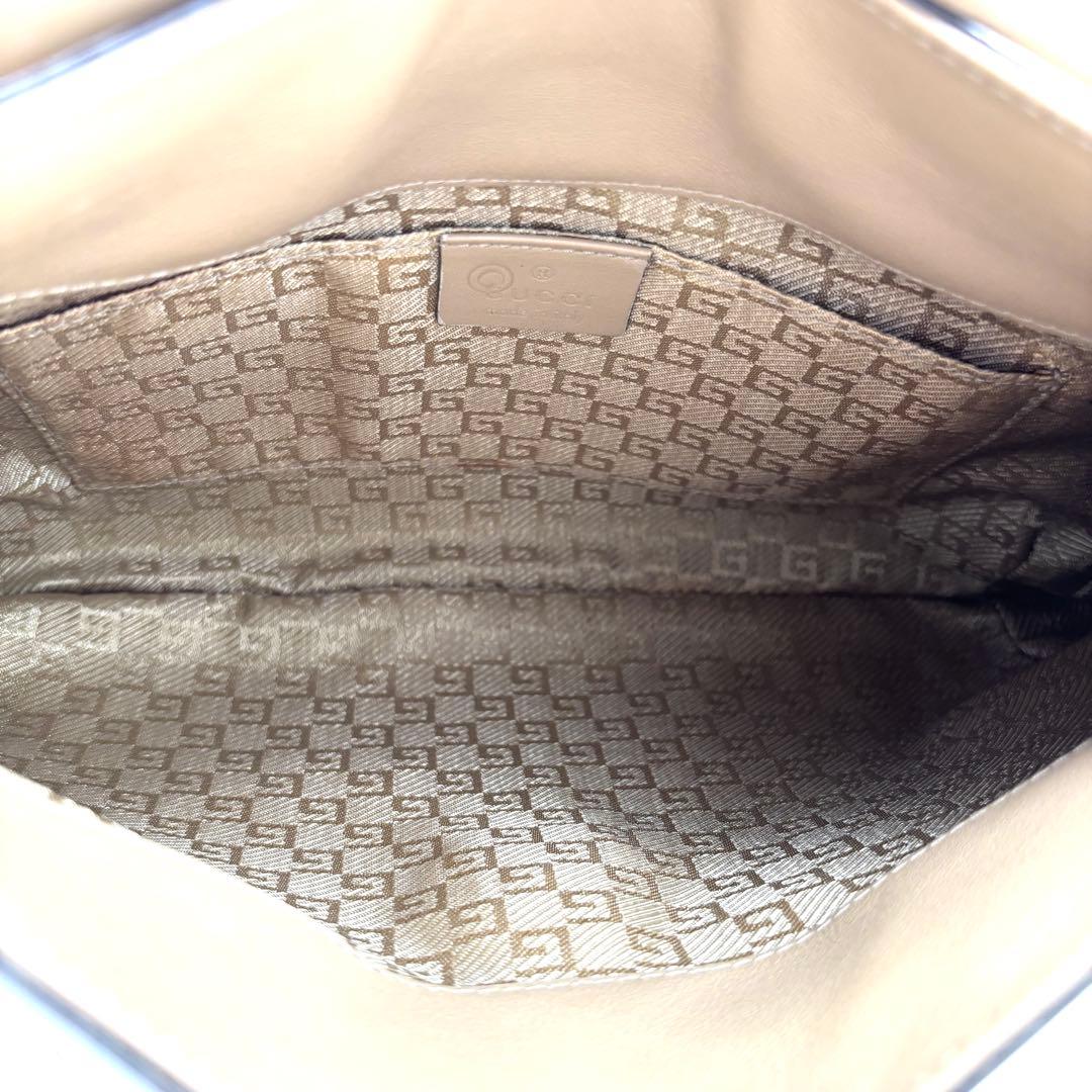 希少・美品 グッチ ワンショルダーバッグ プラスチックチェーン ロゴ ベージュ