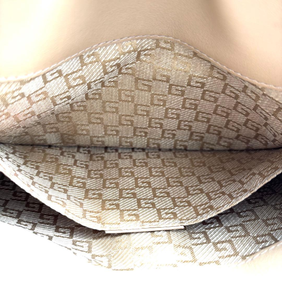 希少・美品 グッチ ワンショルダーバッグ プラスチックチェーン ロゴ ベージュ