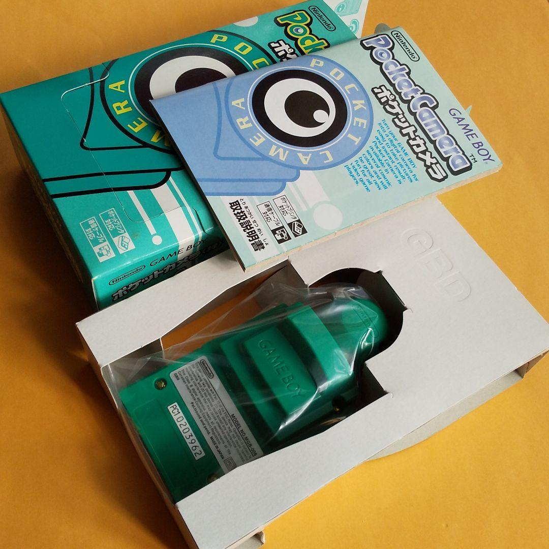 未使用品ポケットカメラ・ポケットプリンタ本体　プリントシール9本　おまけ等一式