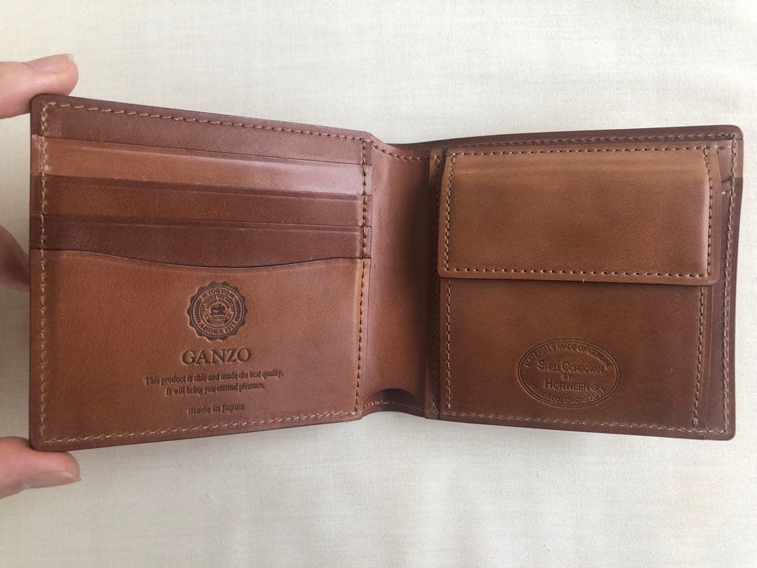 ガンゾ　小銭入れ付き二つ折り財布　シェルコードバン2