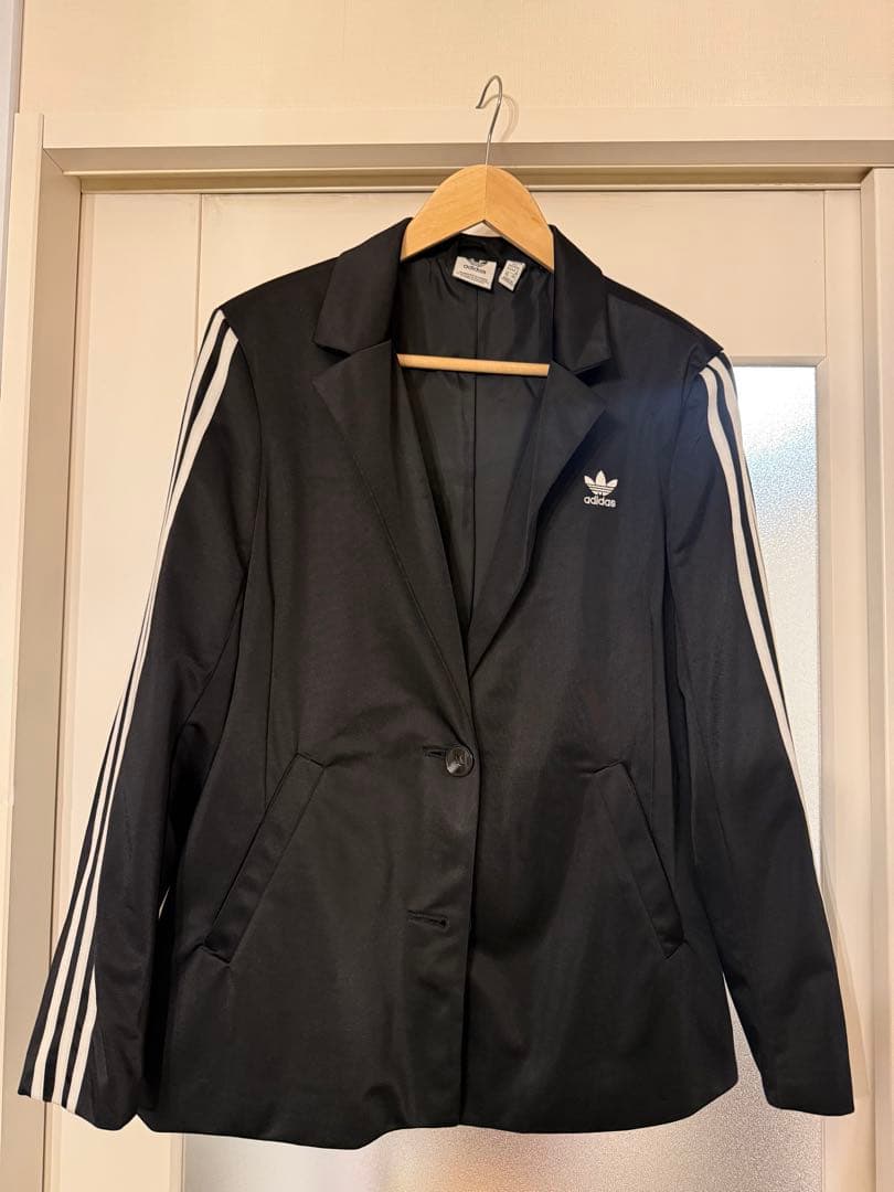 adidas テーラードジャケット ブラック