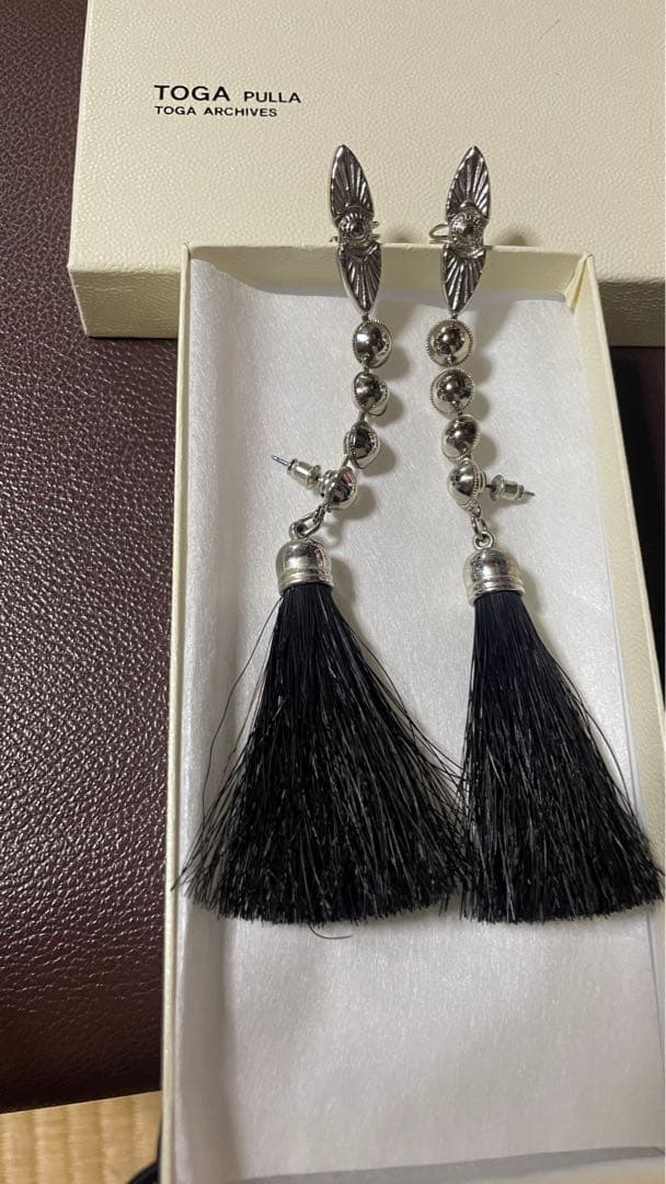 TOGA PULLA フリンジ イヤーカフ ピアス