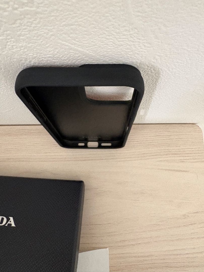 PRADA iPhone16ケース ピンク