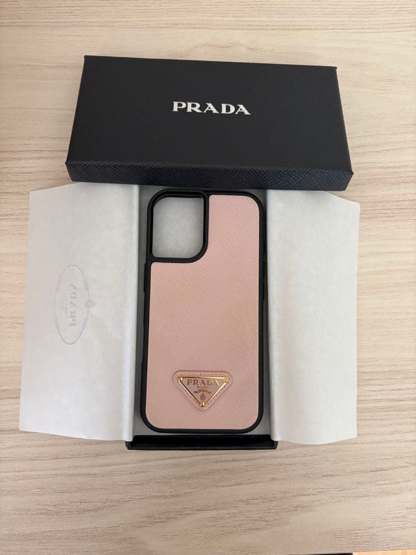 PRADA iPhone16ケース ピンク