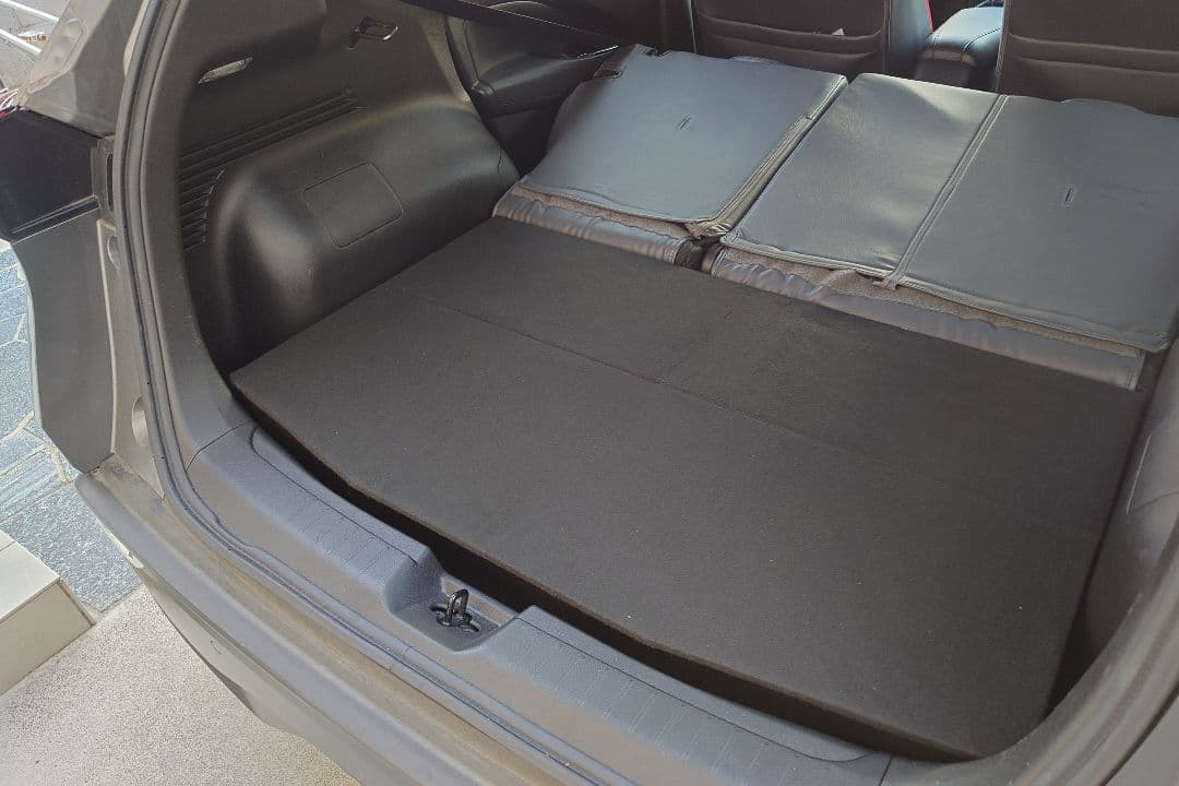 ノートE13型用ラゲッジアンダーボックス　自作品