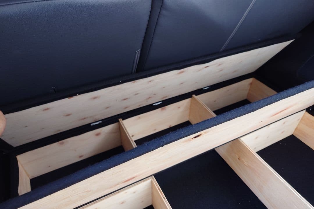 ノートE13型用ラゲッジアンダーボックス　自作品