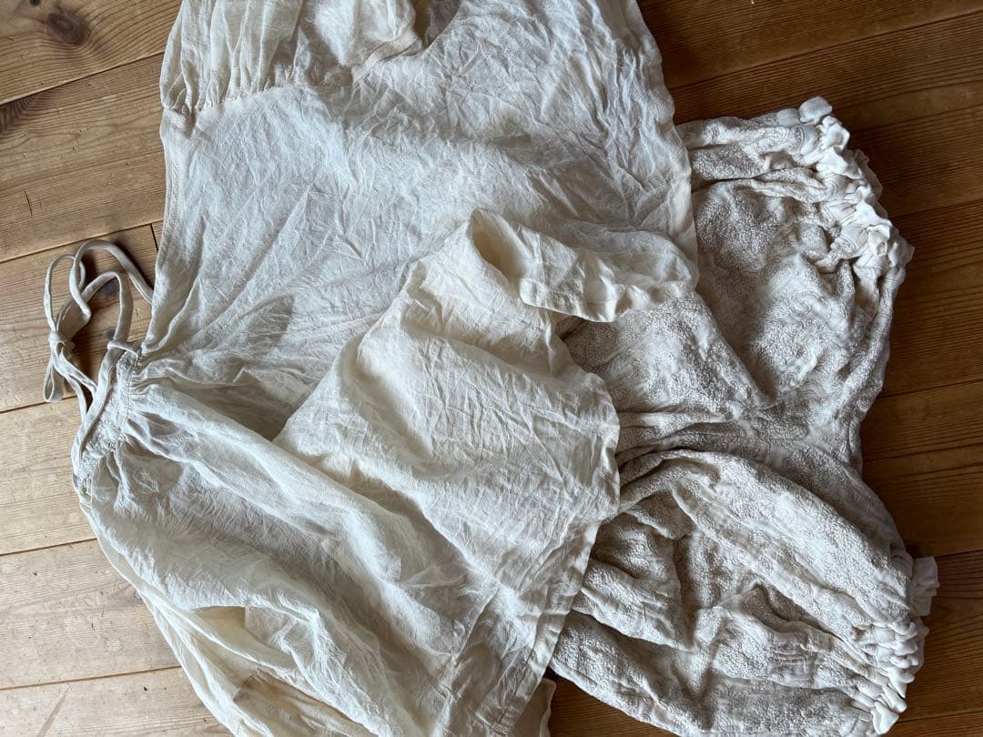 ドーターアンドサン　聖歌隊ブラウスとパンツ