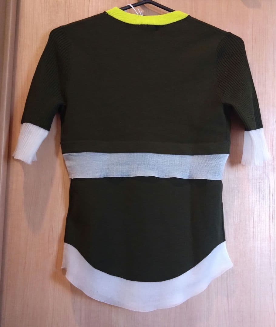 UN3D.❤️COLOR BLOCK SHEER TOP