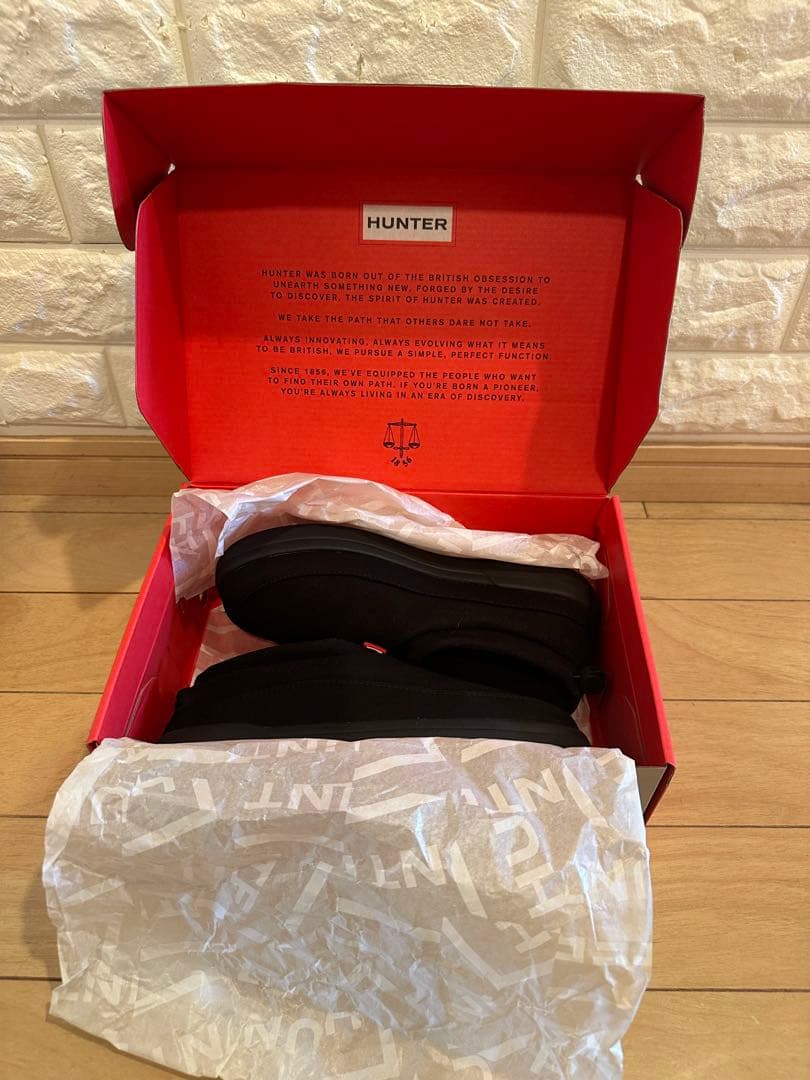 HUNTER ユニセックス イン/アウト ビーガン スエード ブラック24