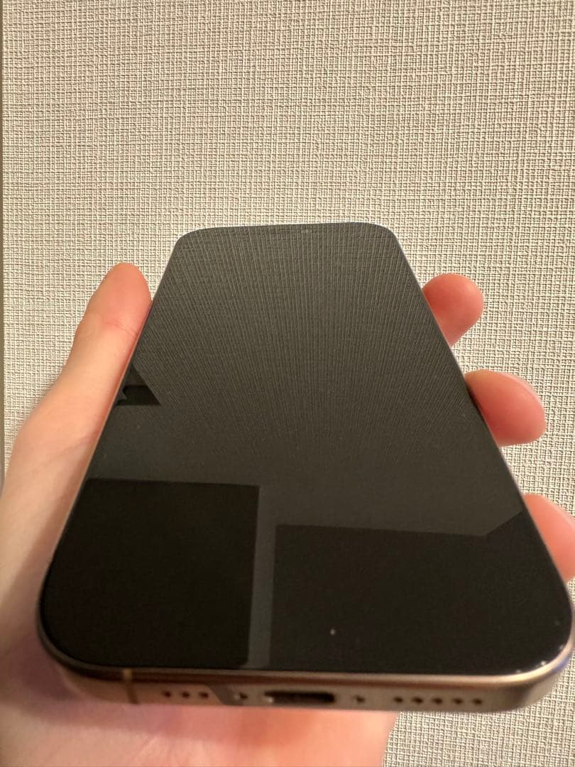 Apple iPhone 16 Pro 128GB デザートチタニウム