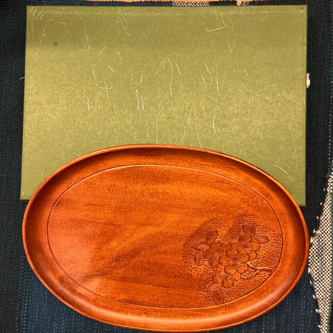 大坂屋家具店 軽井沢彫り　木製楕円形盆 花模様
