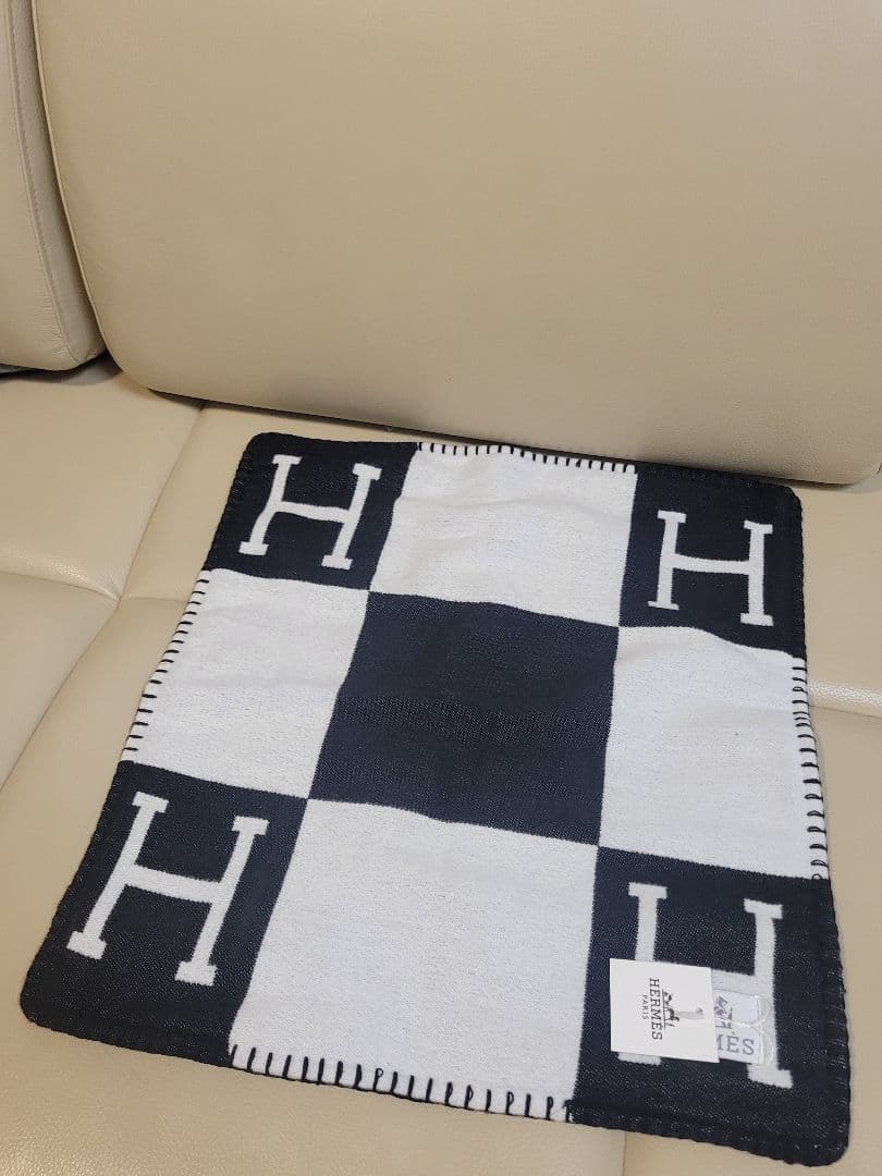 【ゆう】　エルメス　クッションカバー　ブラック　45×45　2枚セット