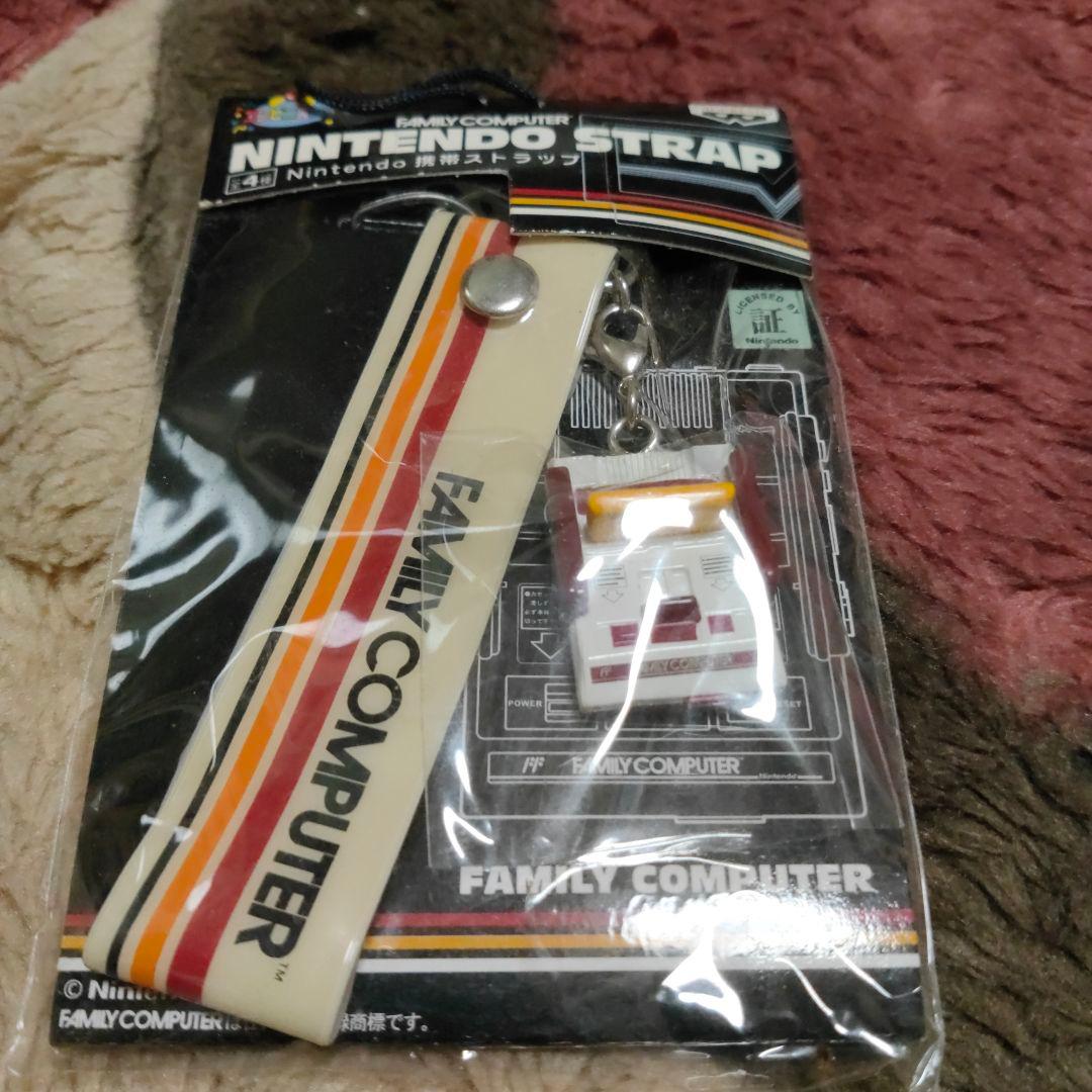 新品 Nintendo 任天堂 ストラップ スーパーマリオブラザーズ ファミコン