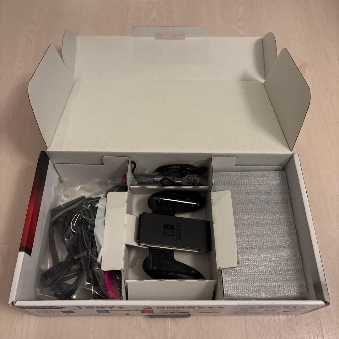 Switch Nintendo スイッチ　本体　任天堂　ニンテンドー　誤作動なし