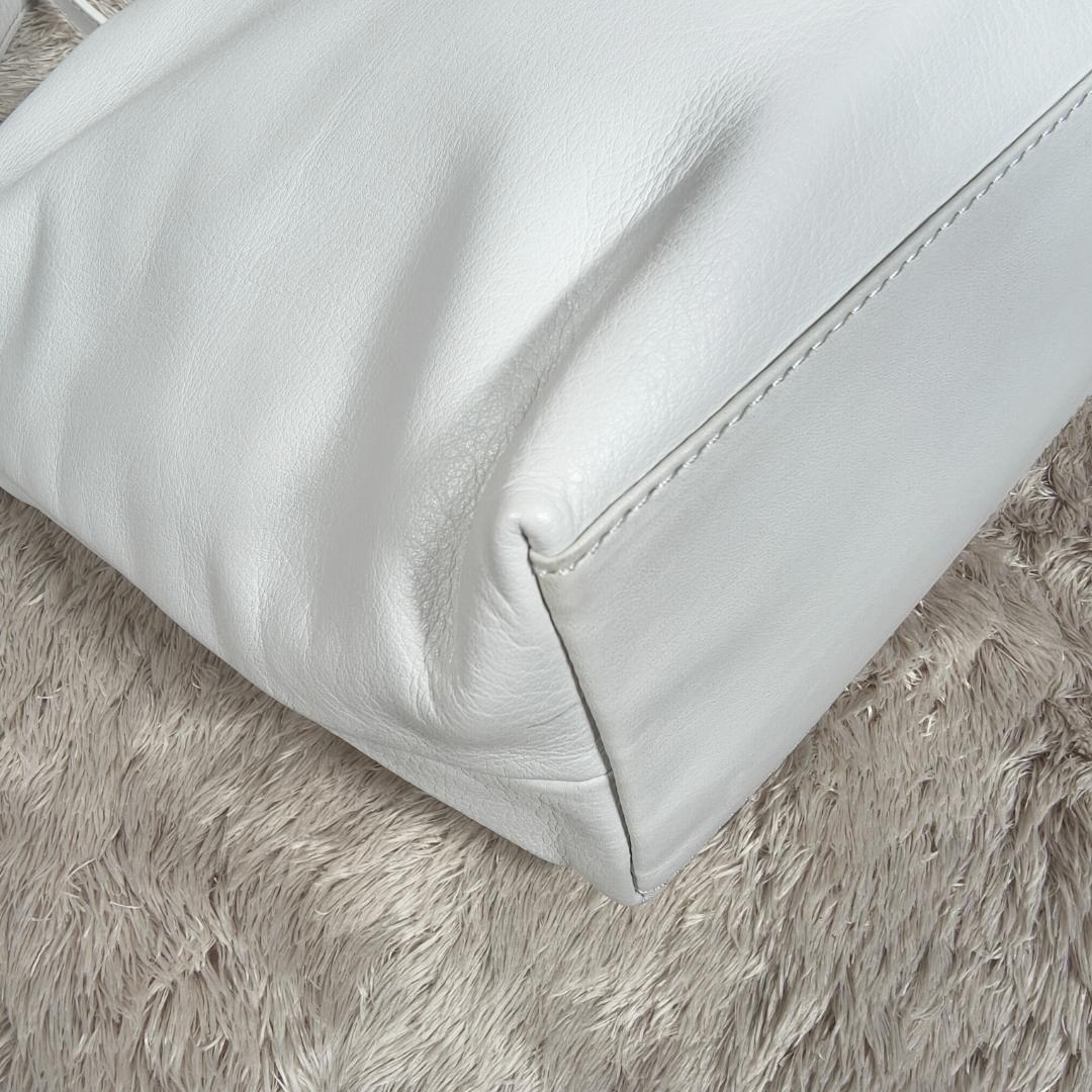 極美品✨　russet ソフトレザーシンプルショルダーバッグ 2way ホワイト