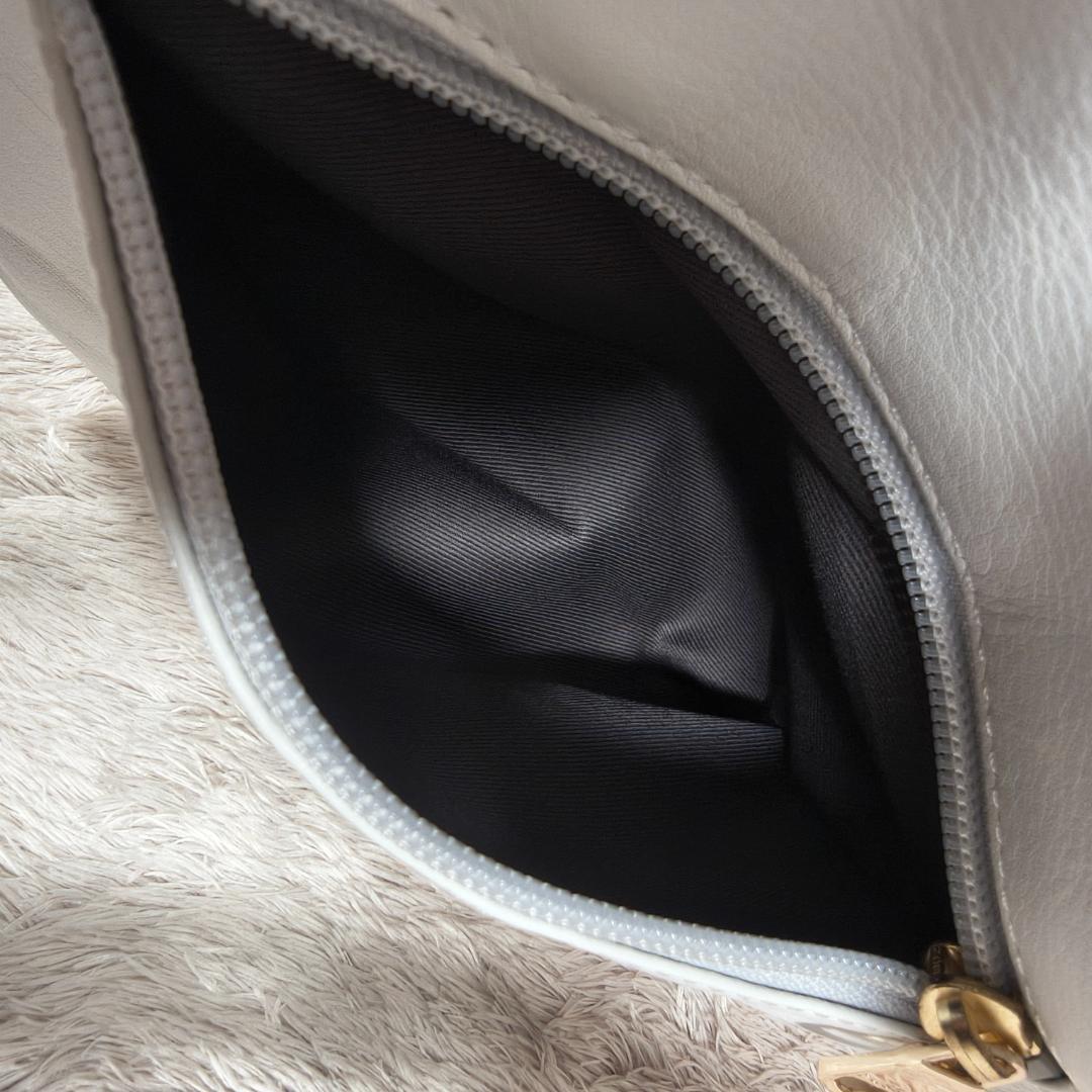 極美品✨　russet ソフトレザーシンプルショルダーバッグ 2way ホワイト