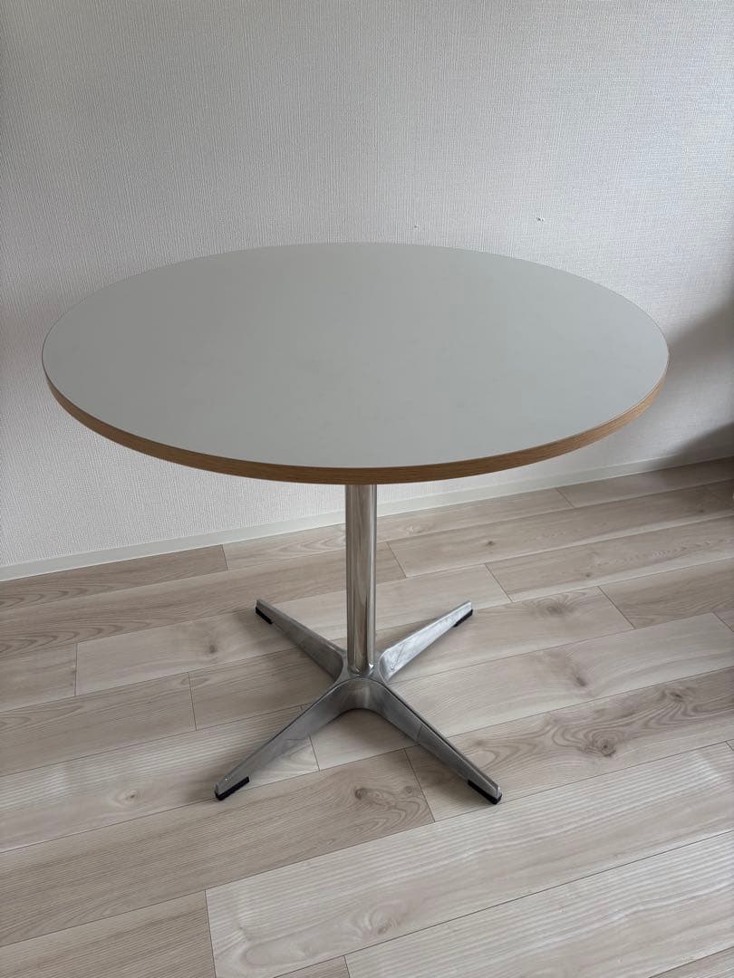 【suu:)】韓国インテリア　カフェテーブル　ダイニング　ラウンドテーブル