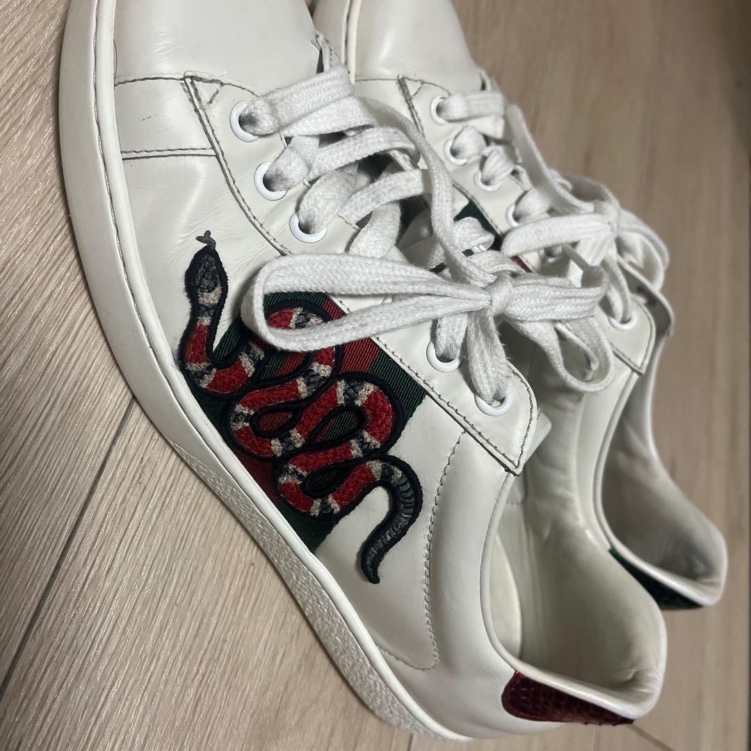 GUCCIスニーカー24
