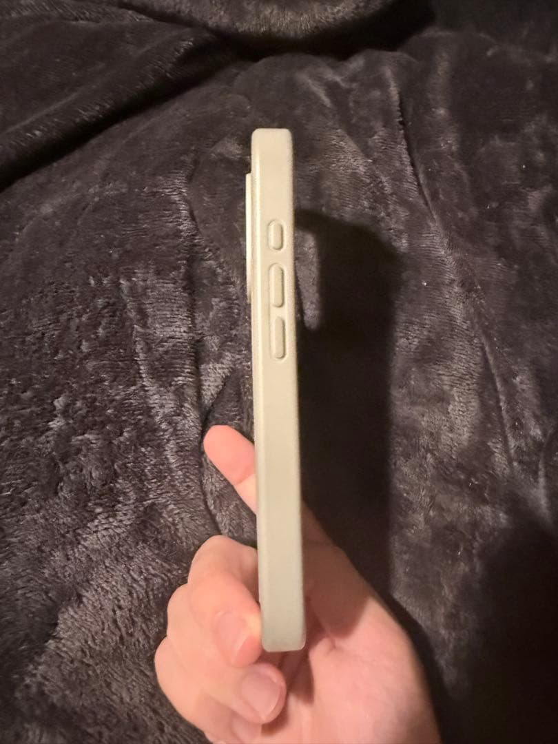 RIMOWA iPhone16 Pro用ケース シルバー